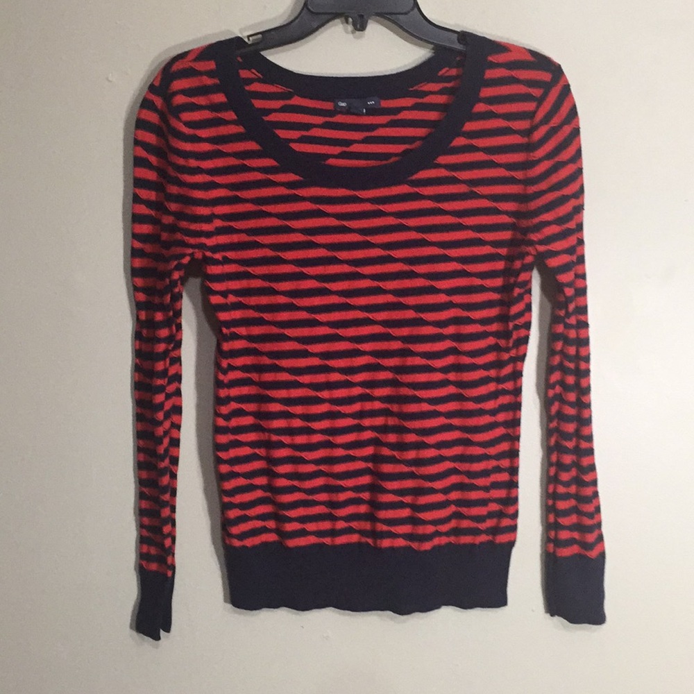Gap light sweater in navy and red stripe